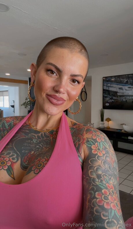 Midwestbabex nude onlyfans pics