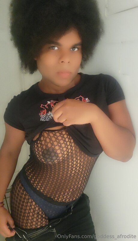 Goddess Afrodite feet onlyfans