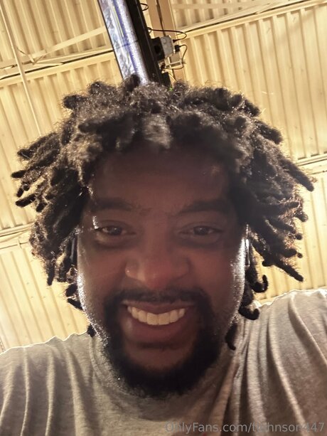 Tjohnson447 onlyfans model