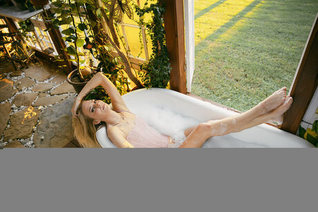 Ashley Nicol onlyfans tits