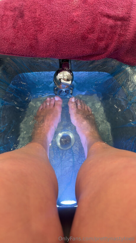 Prettynastytoes onlyfans.