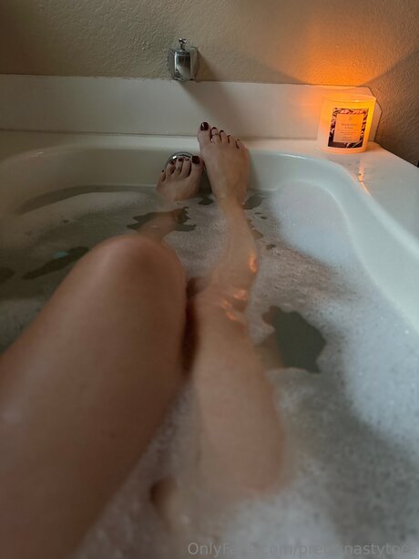 Prettynastytoes onlyfans leajs