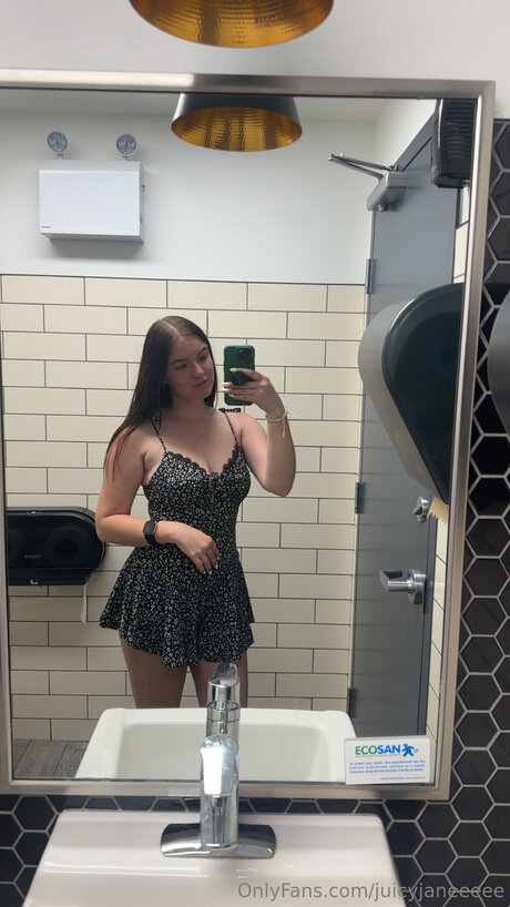 Juicyjaneeeee hot onlyfans