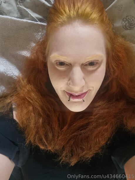 U434660415 naked only fans