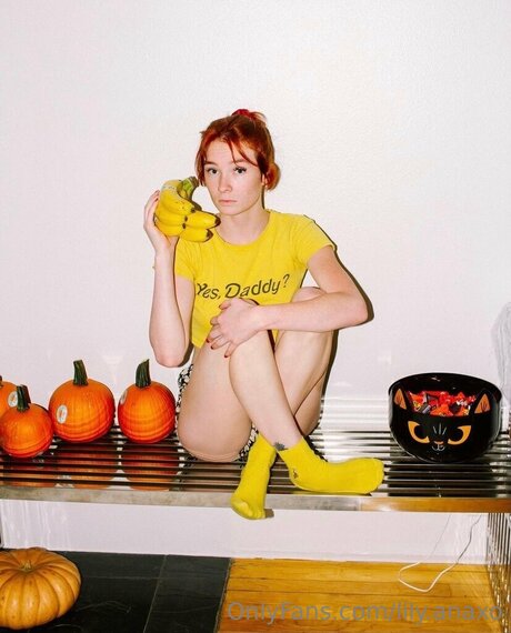 Lily Anaxo hot onlyfans