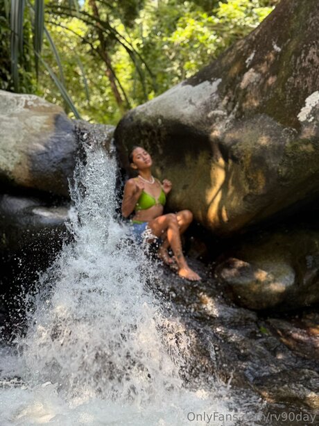 Rv90day onlyfans boobs