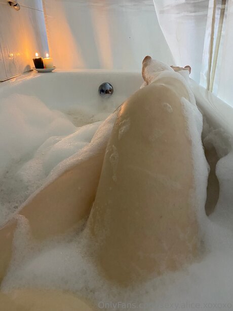 Sexy Alice Xoxoxo nude onlyfans