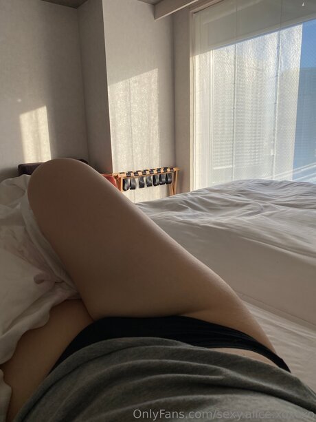 Sexy Alice Xoxoxo onlyfans leams