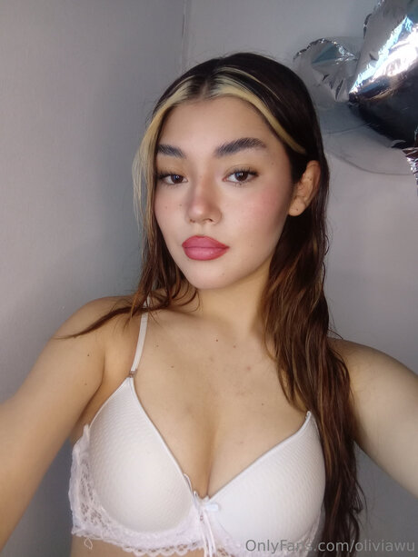 Oliviawu onlyfans model