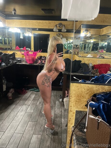 Riellebbgx onlyfans pics