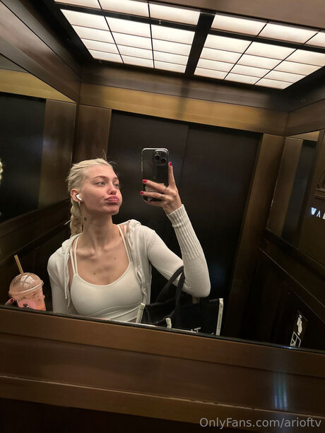 Arioftv onlyfans model images