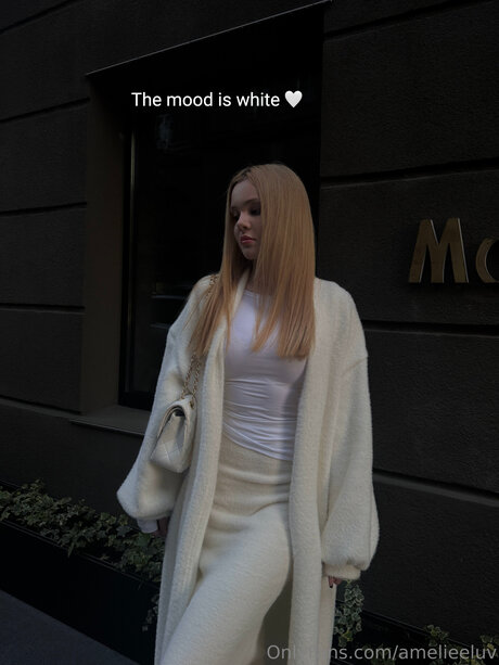 Amelieeluv onlyfans nude