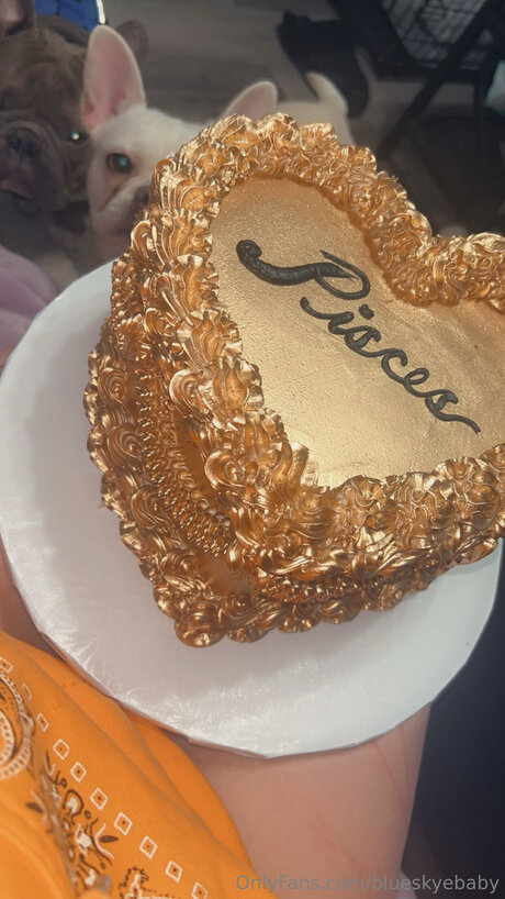 Blueskyebaby onlyfans star