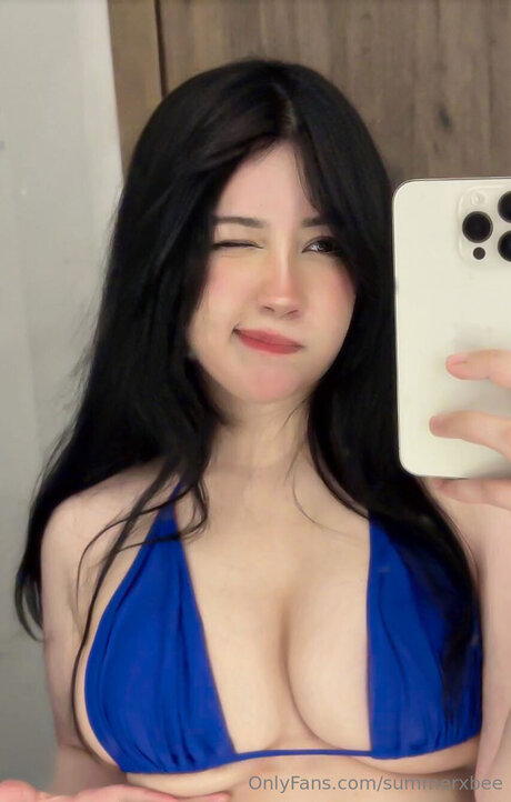 Summerxbee onlyfans striptease