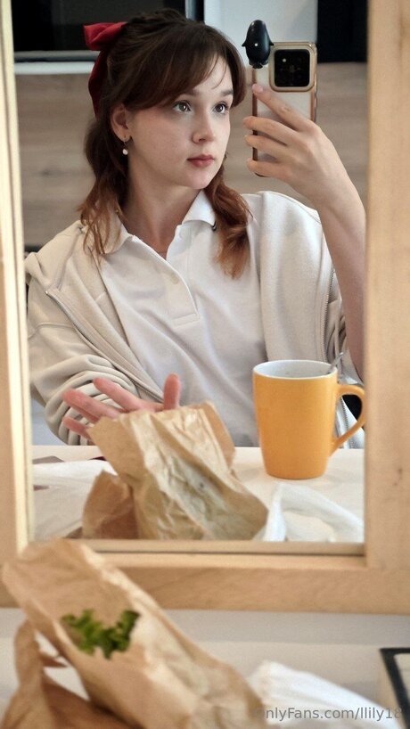 Llily18 onlyfans for free