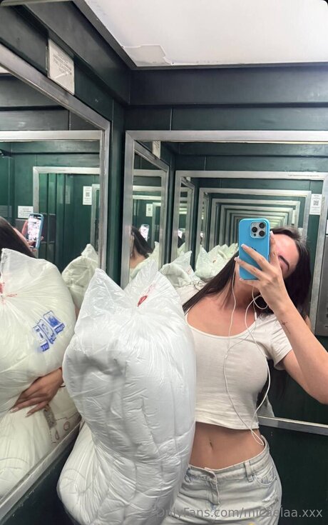 Micaelaa Xxx leaks only fans