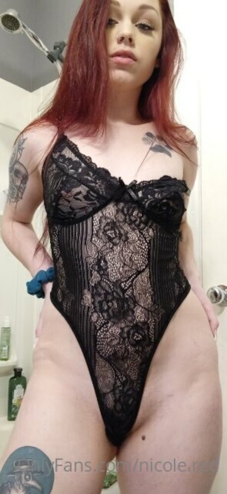 Nicole Red onlyfans strip tease