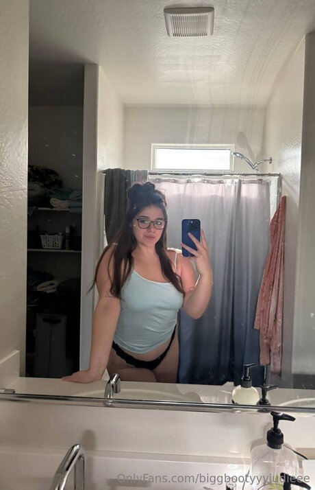 Biggbootyyyjudieee only fans nude leaks