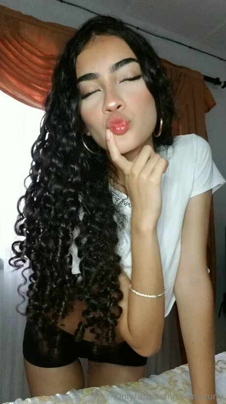 Skinny Curly nude on onlyfans