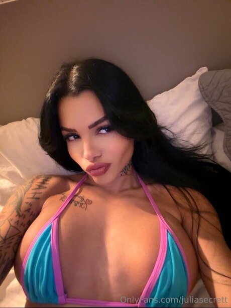 Juliasecrett onlyfans model photo