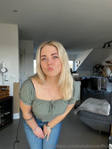 Bellablondofficial nudes onlyfans