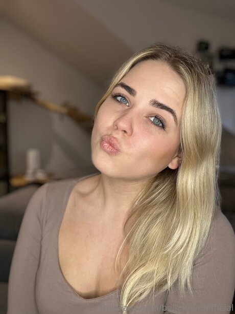 Bellablondofficial onlyfans