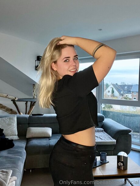 Bellablondofficial naked onlyfans leaks