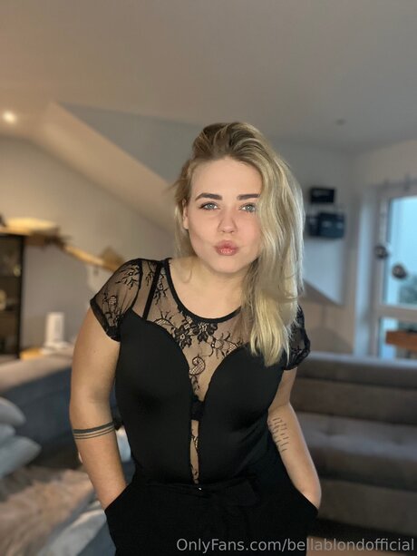 Bellablondofficial onlyfans leaks.