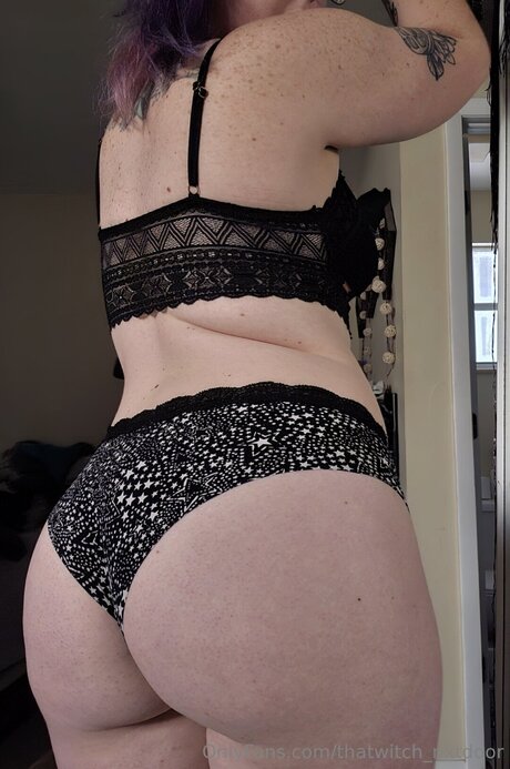 Thatwitch Nxtdoor porn only fans