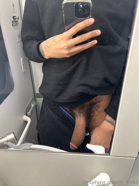 Jayspipe is on onlyfans