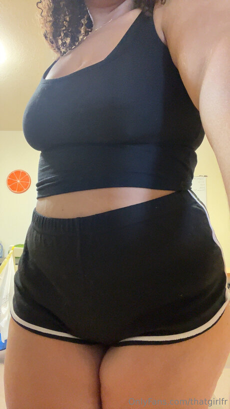 Thatgirlfr onlyfans model photo