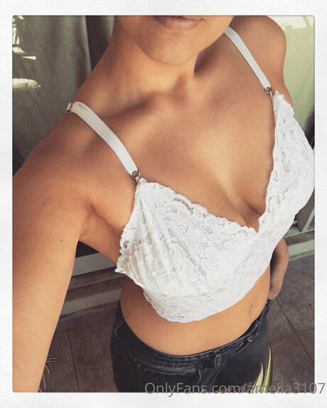 Amelia3107 onlyfans archive