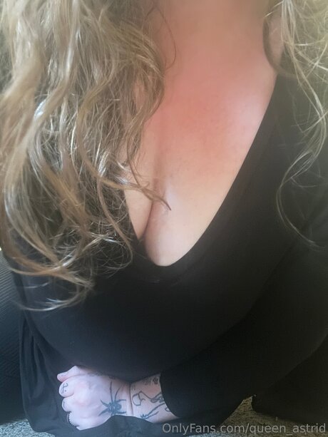 Queen Astrid onlyfans leak