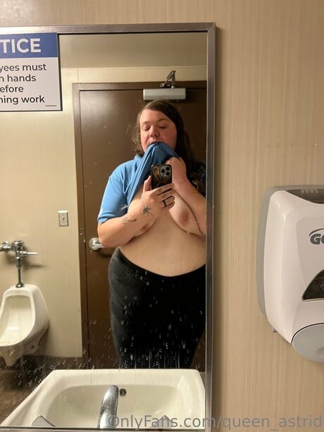 Queen Astrid onlyfans star
