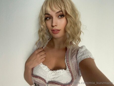 Mia Kunzmann onlyfans leaks