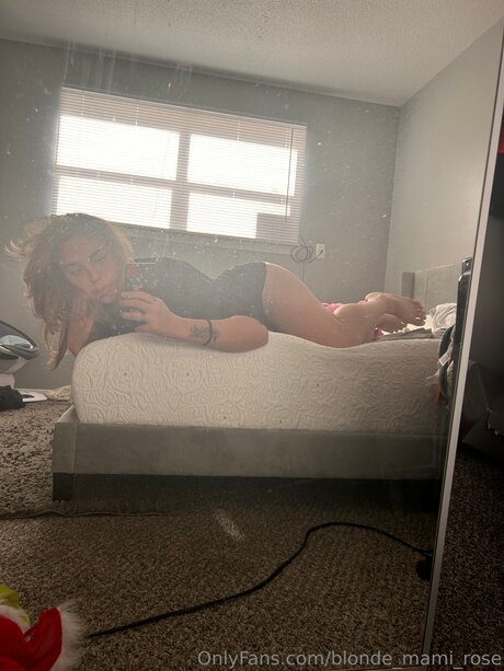 Blonde Mami Rose onlyfans naked pics