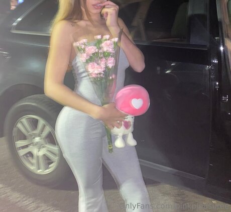 Pinkpleasuree onlyfans free content