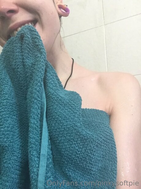 Pinkysoftpie boobs onlyfans