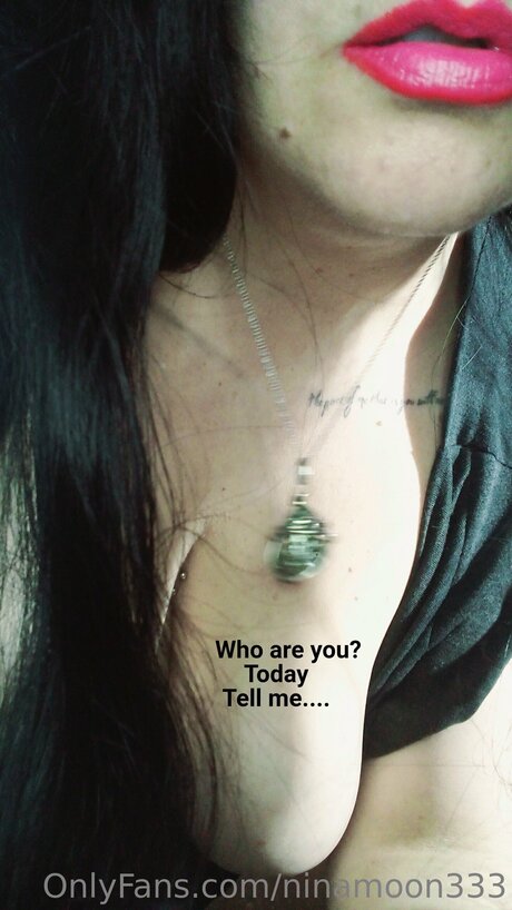 Ninamoon333 onlyfans striptease