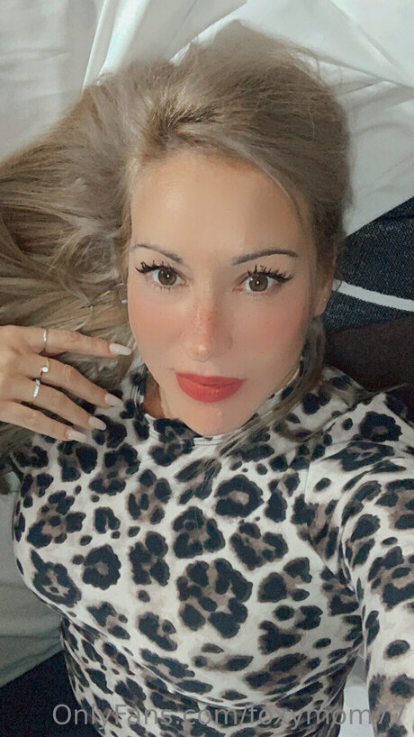 Foxymom77 nude leaks onlyfans