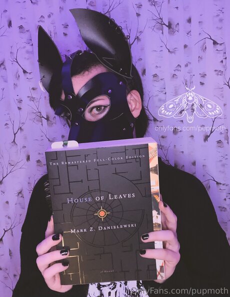 Pupmoth desnuda onlyfans