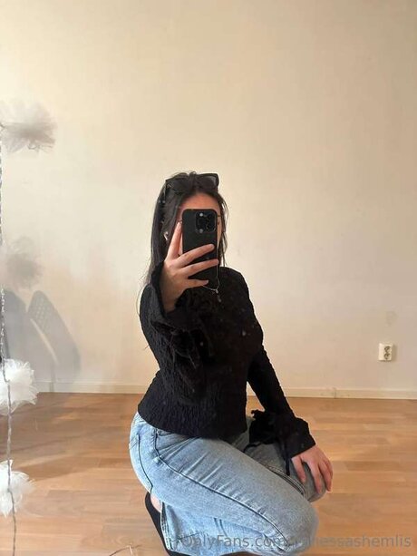 Vanessashemlis onlyfans de