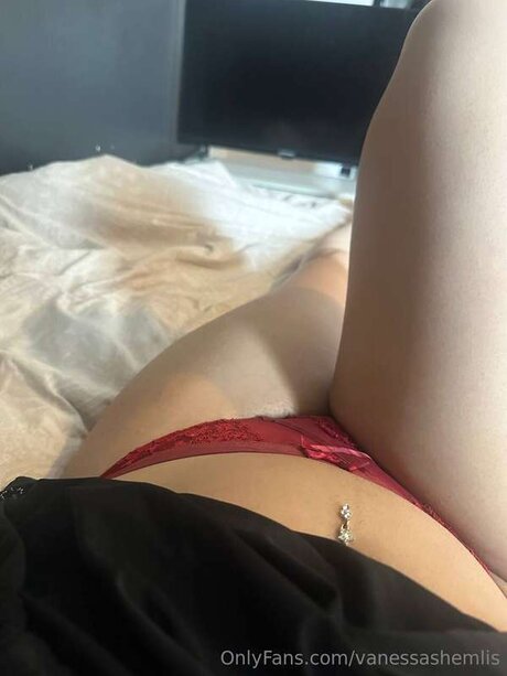 Vanessashemlis leaked onlyfans pics