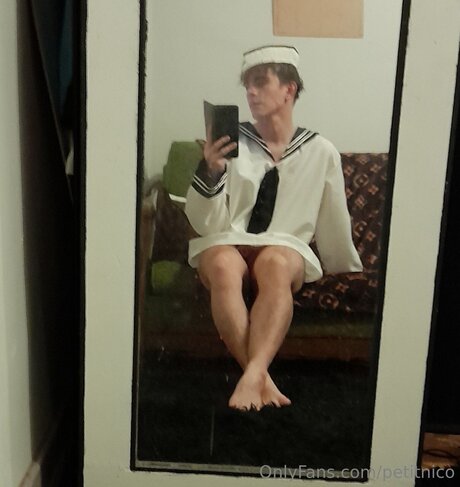 Petitnico onlyfans pics