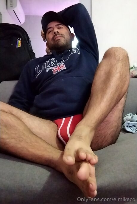 Elmikeco onlyfans model