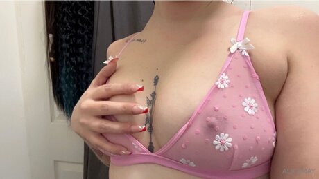 Maybabe2020 only fans pics