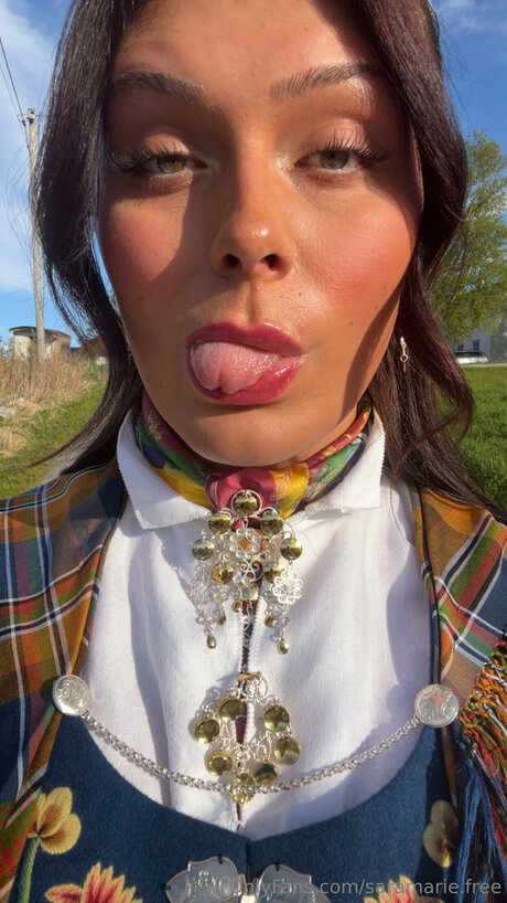 Saramarie Free xxx only fans