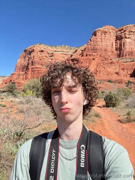 Ethanlustx only fans pic