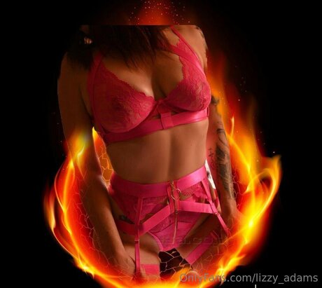 Lizzy Adams topless onlyfans