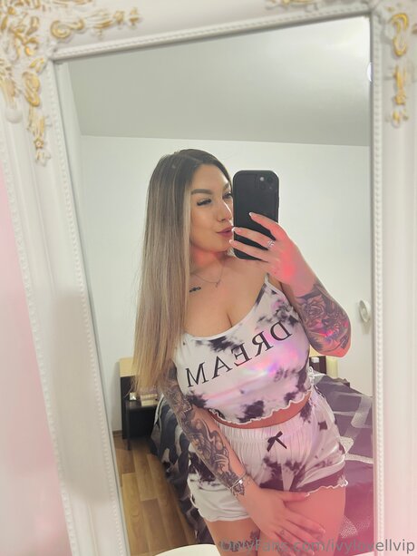 Ivylovellvip only fans pics